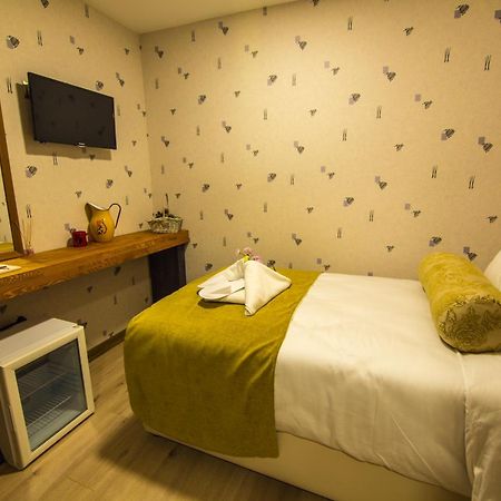 Kuzen Otel (Adults Only) Istanbul Bilik gambar